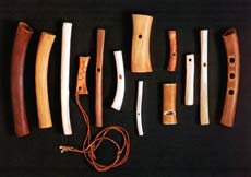 pitos y flautas hechas de huesos